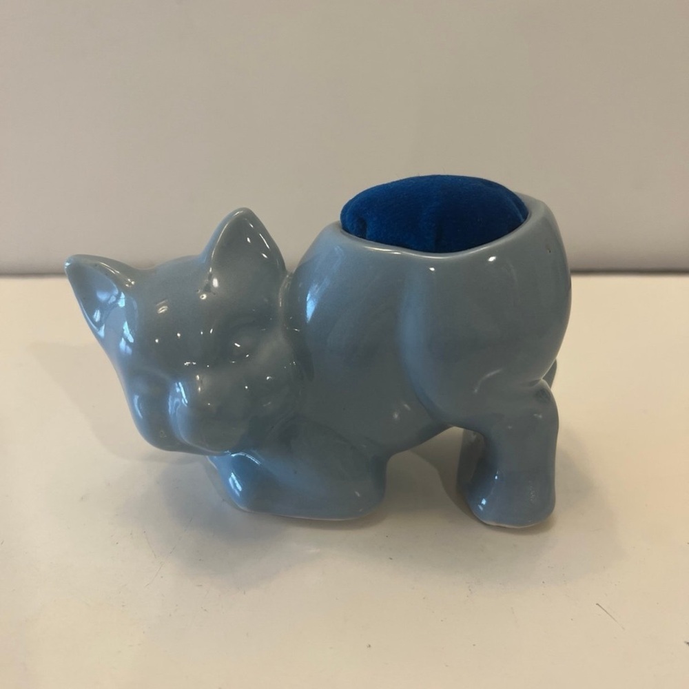 Vintage Morton Art Pottery - Blue Cat pin cushion